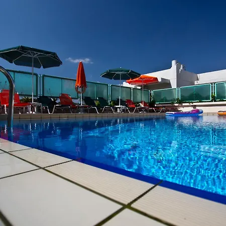 Mythos- Platanias- -apts Platanés