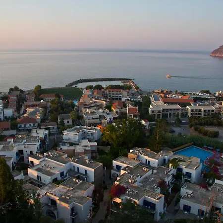 Mythos- Platanias- -apts Platanés