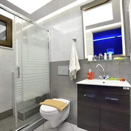 Mythos- Platanias- -apts Platanés